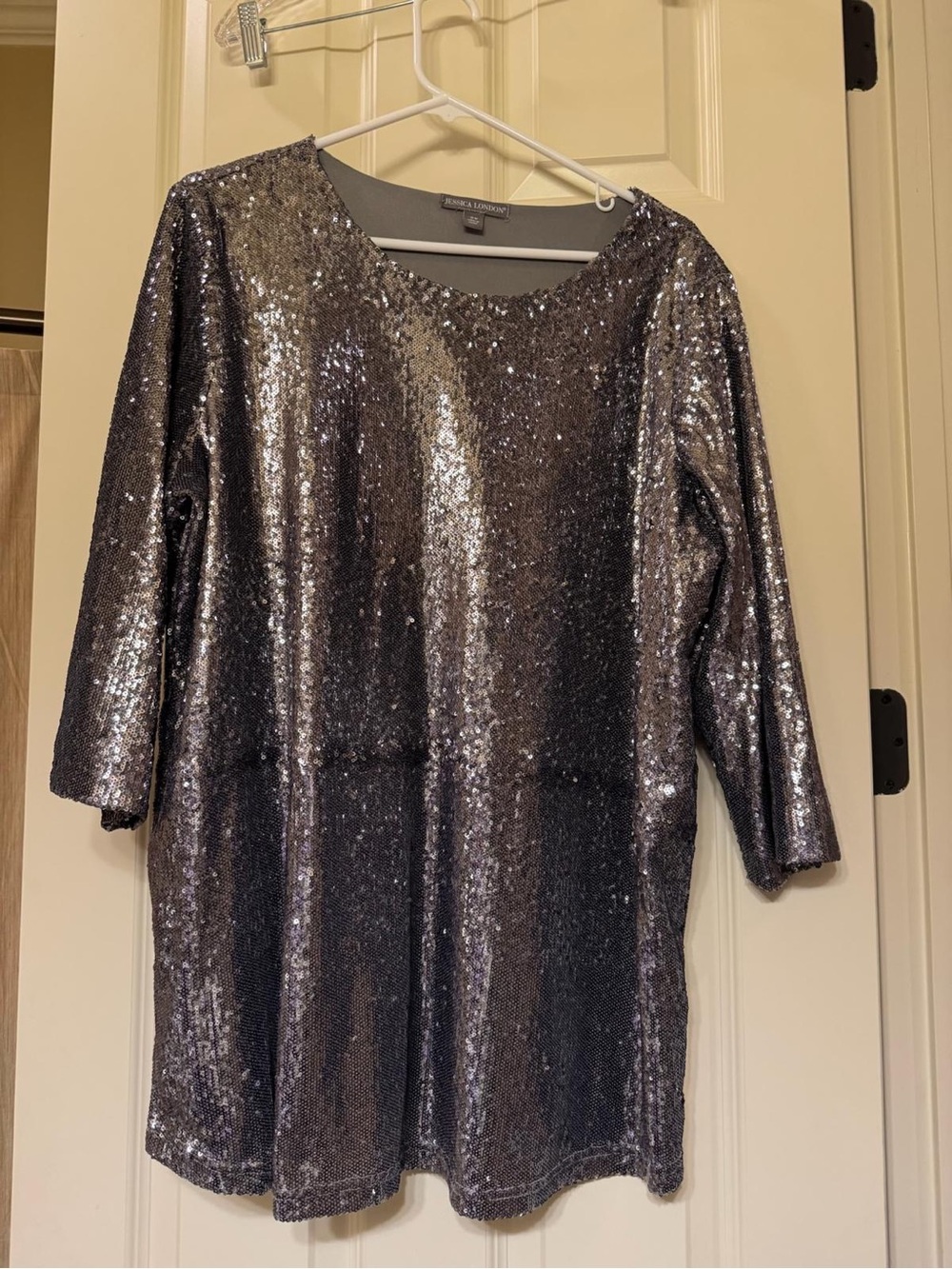 Jessica London Silver Sequin Long Sleeve Top